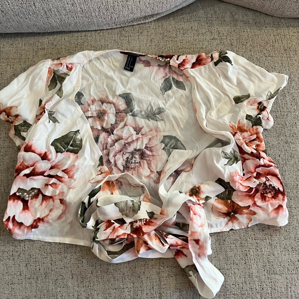 Cropped Floral Tie Front Top